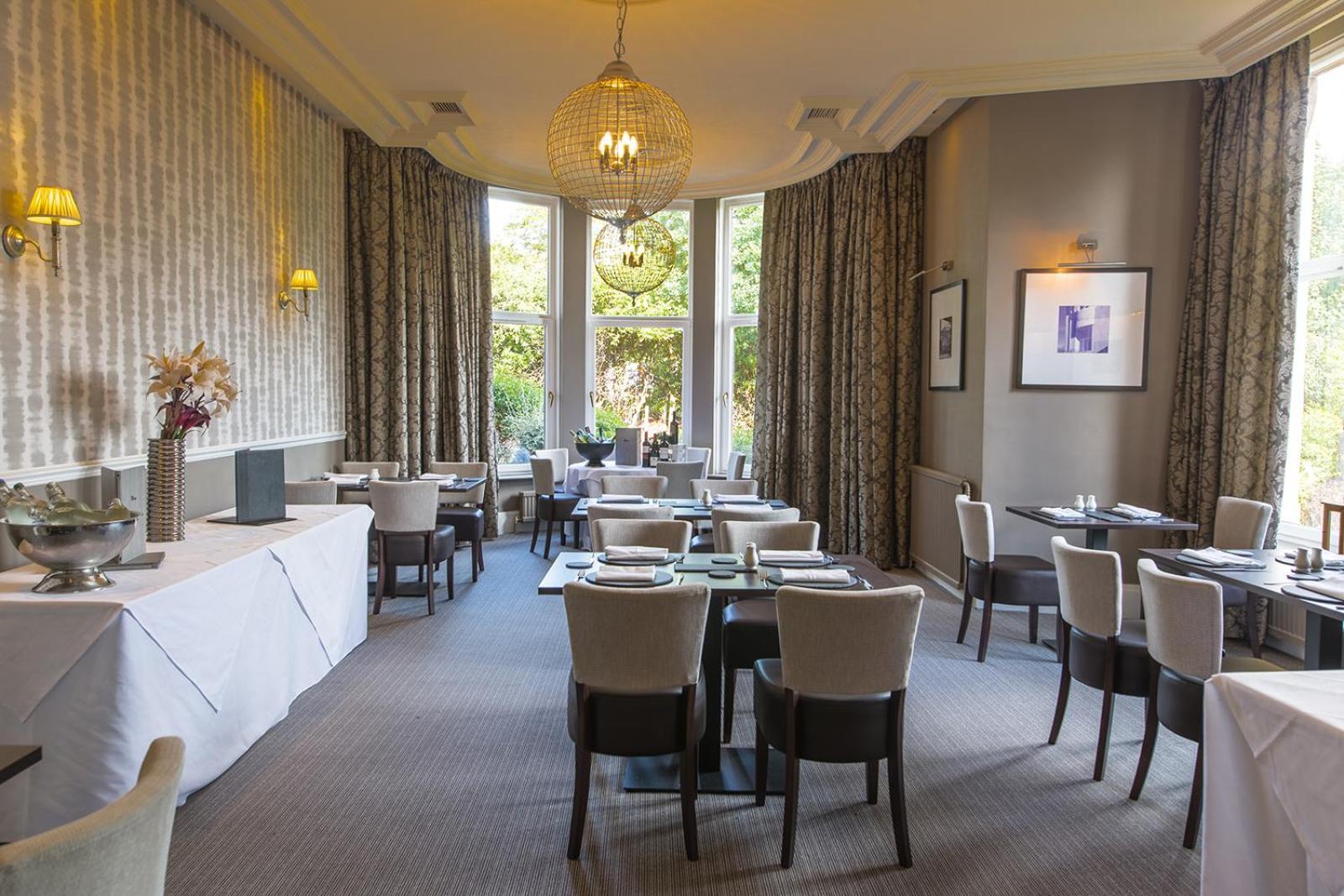 Rosslea Hall Hotel Rhu Exterior foto